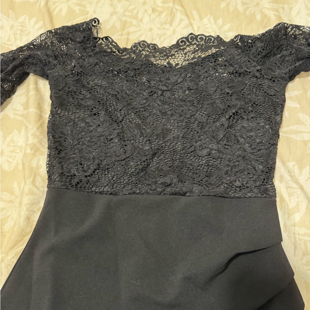 Windsor Black lace top medium party dress